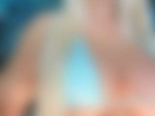 adrianna777's Live Sex Cam Show