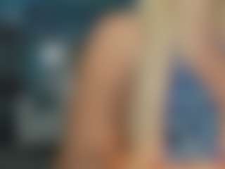 adrianna777's Live Sex Cam Show