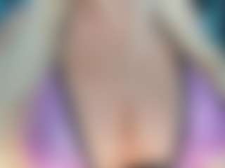 adrianna777's Live Sex Cam Show