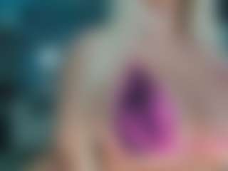 adrianna777's Live Sex Cam Show