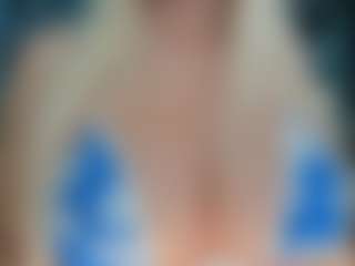 adrianna777's Live Sex Cam Show