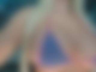 adrianna777's Live Sex Cam Show