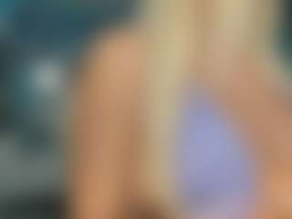 adrianna777's Live Sex Cam Show
