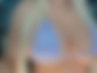 adrianna777's Live Sex Cam Show
