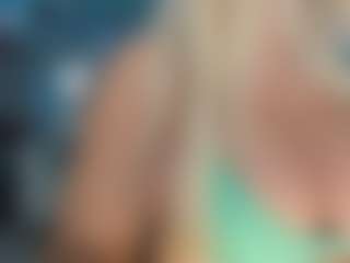 adrianna777's Live Sex Cam Show