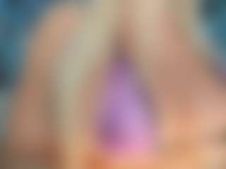 adrianna777's Live Sex Cam Show
