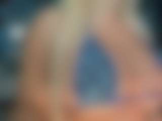 adrianna777's Live Sex Cam Show