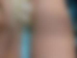 adrianna777's Live Sex Cam Show