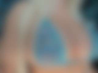 adrianna777's Live Sex Cam Show