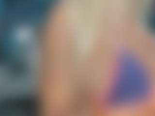 adrianna777's Live Sex Cam Show
