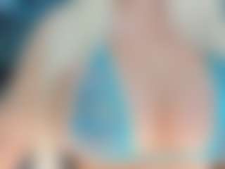 adrianna777's Live Sex Cam Show