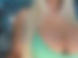 adrianna777's Live Sex Cam Show