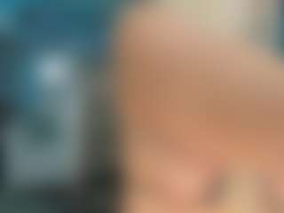 adrianna777's Live Sex Cam Show