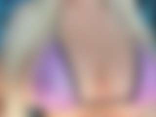 adrianna777's Live Sex Cam Show