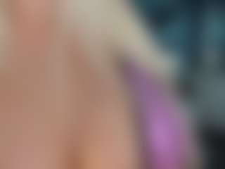 adrianna777's Live Sex Cam Show
