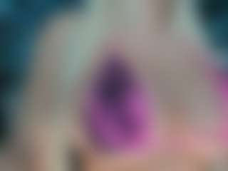 adrianna777's Live Sex Cam Show