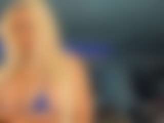 adrianna777's Live Sex Cam Show