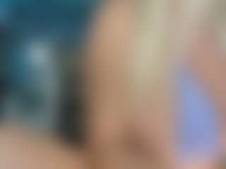 adrianna777's Live Sex Cam Show