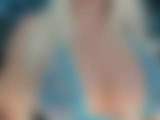 adrianna777's Live Sex Cam Show
