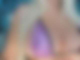 adrianna777's Live Sex Cam Show