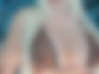 adrianna777's Live Sex Cam Show