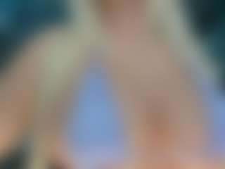 adrianna777's Live Sex Cam Show