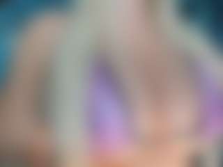 adrianna777's Live Sex Cam Show