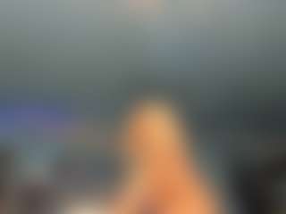 adrianna777's Live Sex Cam Show