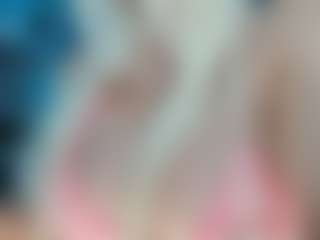 adrianna777's Live Sex Cam Show