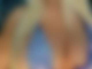 adrianna777's Live Sex Cam Show