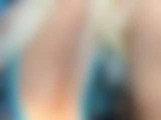 adrianna777's Live Sex Cam Show