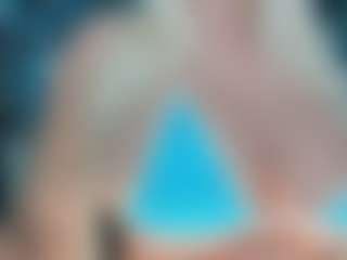 adrianna777's Live Sex Cam Show