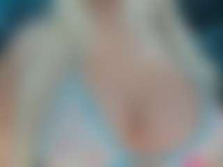 adrianna777's Live Sex Cam Show
