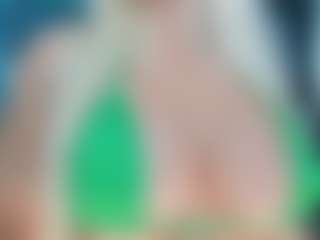 adrianna777's Live Sex Cam Show