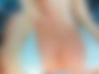 adrianna777's Live Sex Cam Show