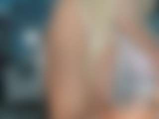 adrianna777's Live Sex Cam Show