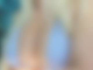 adrianna777's Live Sex Cam Show