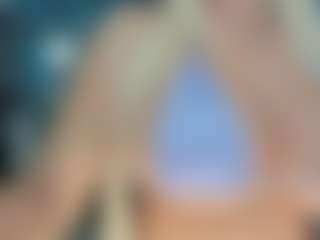 adrianna777's Live Sex Cam Show