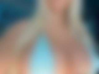 adrianna777's Live Sex Cam Show