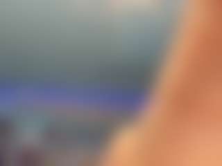 adrianna777's Live Sex Cam Show