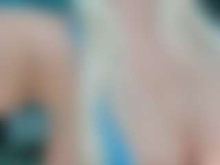adrianna777's Live Sex Cam Show