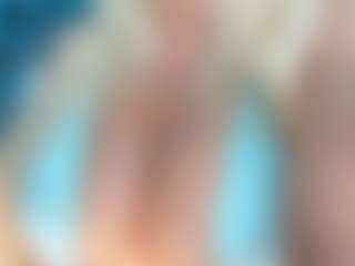adrianna777's Live Sex Cam Show