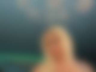 adrianna777's Live Sex Cam Show
