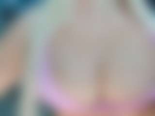 adrianna777's Live Sex Cam Show