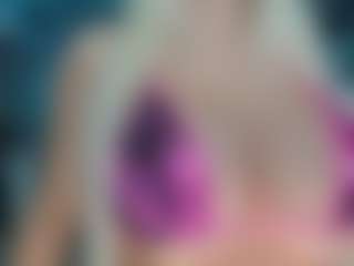 adrianna777's Live Sex Cam Show