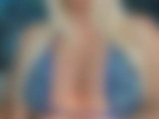 adrianna777's Live Sex Cam Show