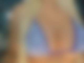adrianna777's Live Sex Cam Show