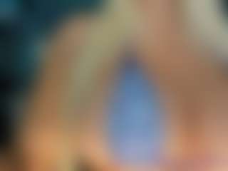 adrianna777's Live Sex Cam Show