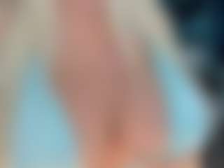 adrianna777's Live Sex Cam Show