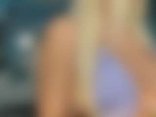 adrianna777's Live Sex Cam Show